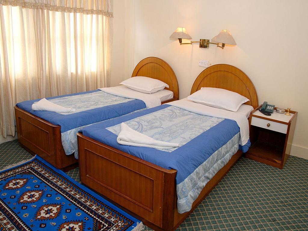 Hotel Blue Heaven Pokhara Ngoại thất bức ảnh