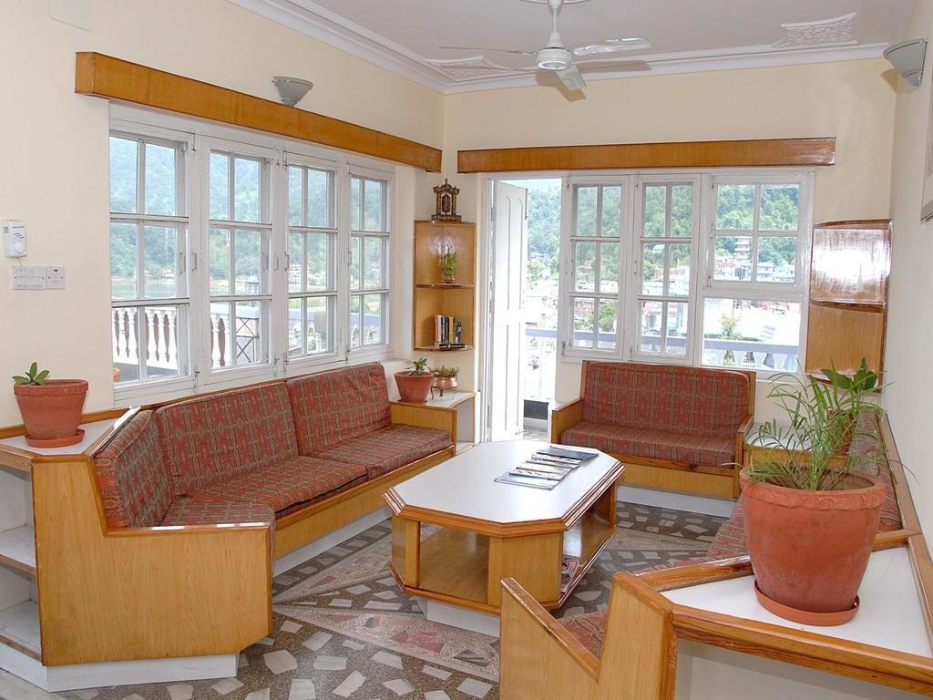 Hotel Blue Heaven Pokhara Ngoại thất bức ảnh